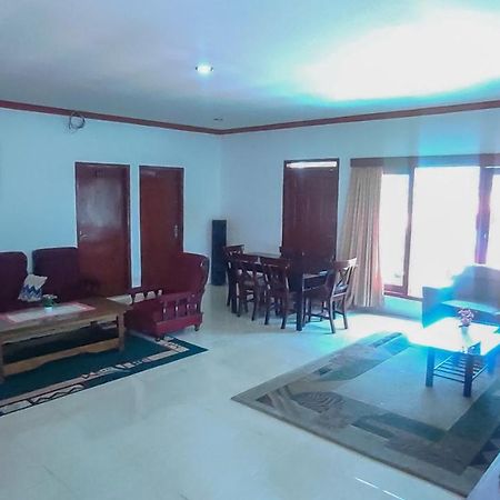 Burangrang Village Mitra Reddoorz Bogor Esterno foto