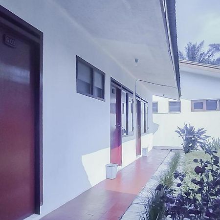 Burangrang Village Mitra Reddoorz Bogor Esterno foto