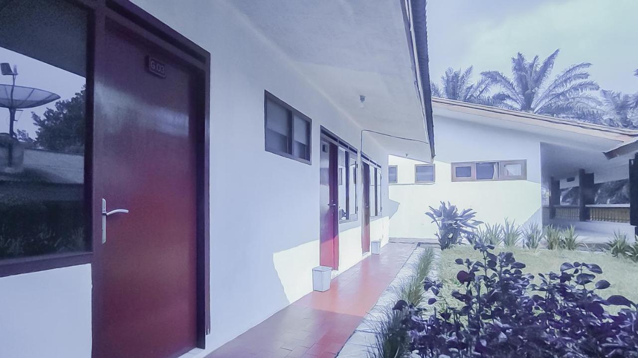 Burangrang Village Mitra Reddoorz Bogor Esterno foto